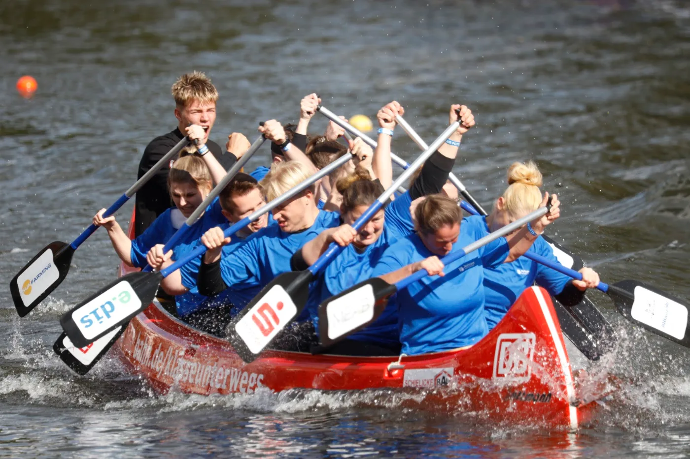 Nachwuchsteam im Drachenboot